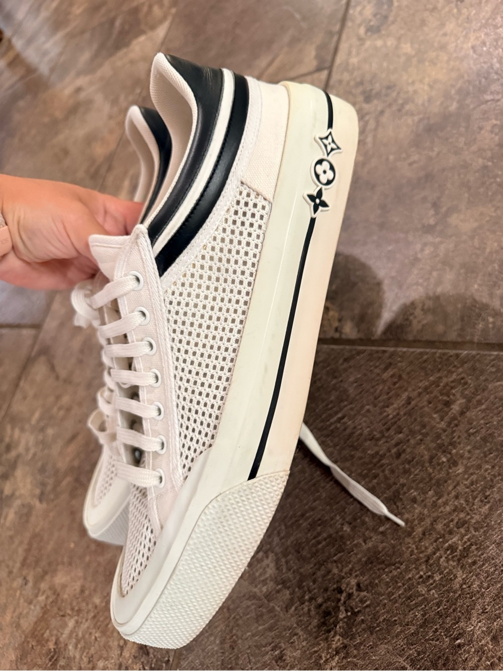 Men’s White Louis Vuitton Sneakers 9.5 - Picture 9 of 11